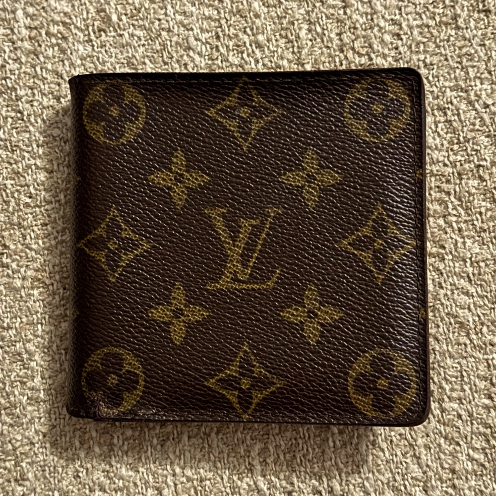 🔥 Louis Vuitton Monogram Portefeiulle Marco Bifold Wallet